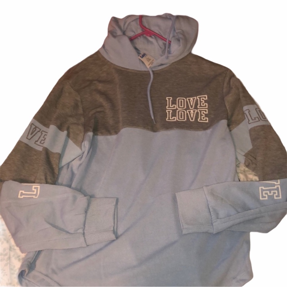 love sweatshirt NWT